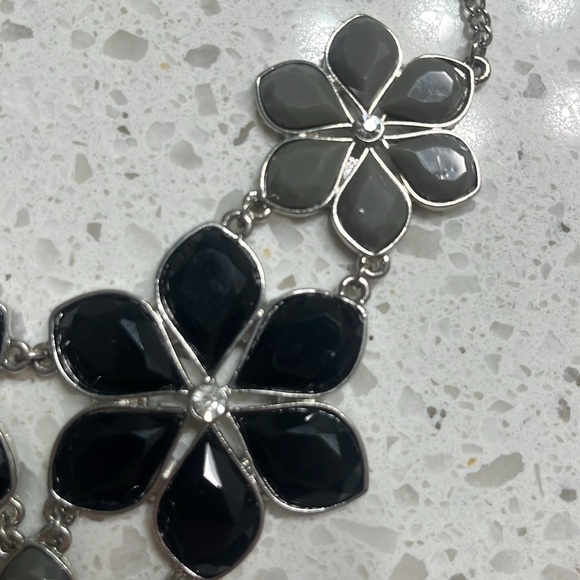 Maurices Flower Necklace - Picture 4 of 4